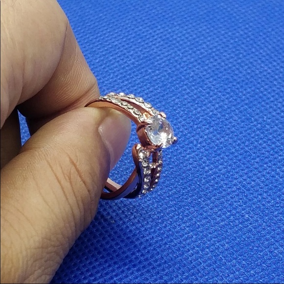 2CTW ROSE GOLD FILLED twisted crystal CZ ring - Picture 6 of 6